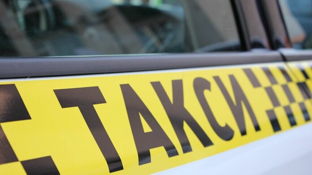     В минувшем году масштабы найма таксистов в России оказались рекордными. Впервые за последние 5 лет они выросли за 12 месяцев на 259%.