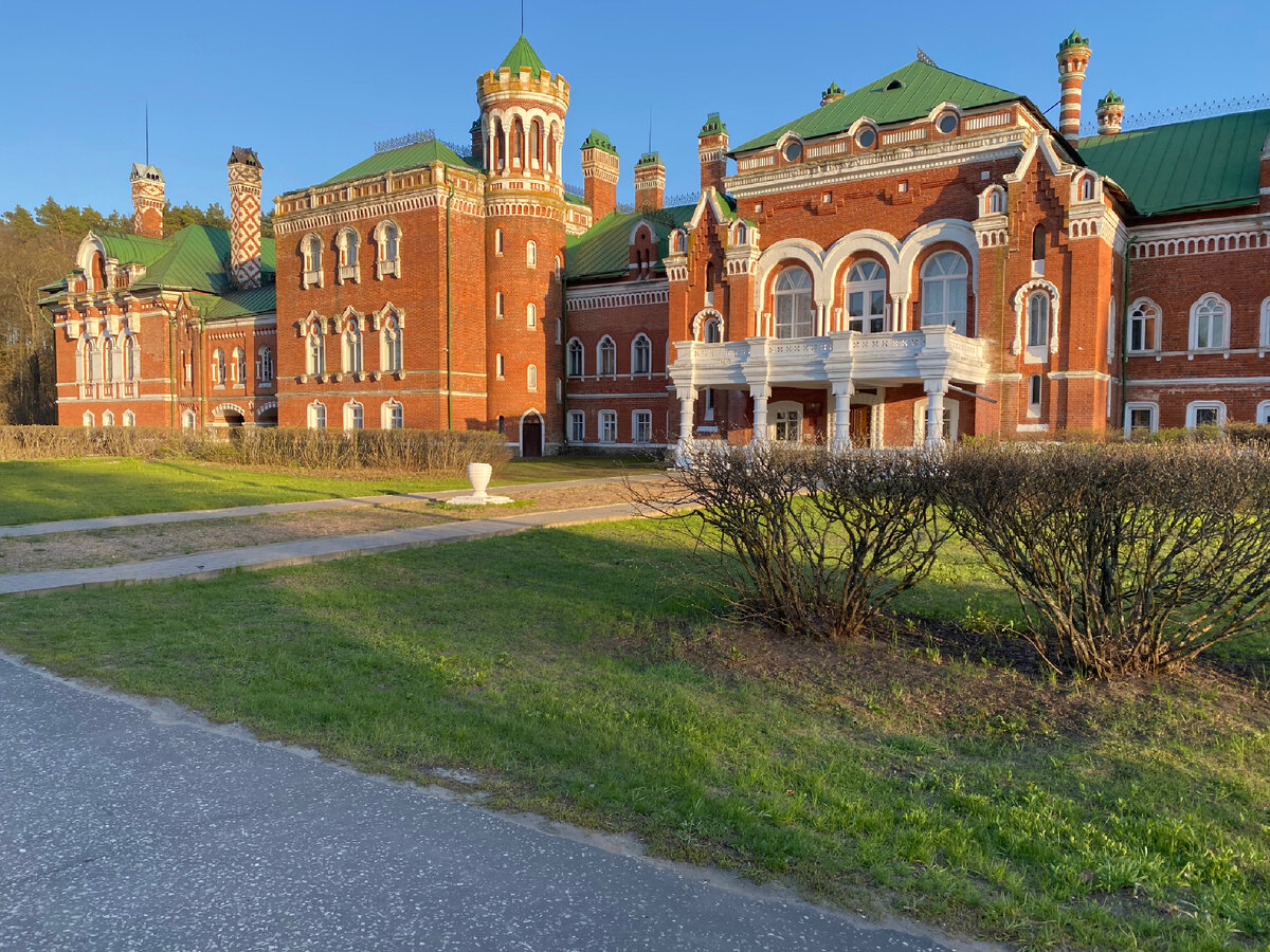 Северный фасад замка