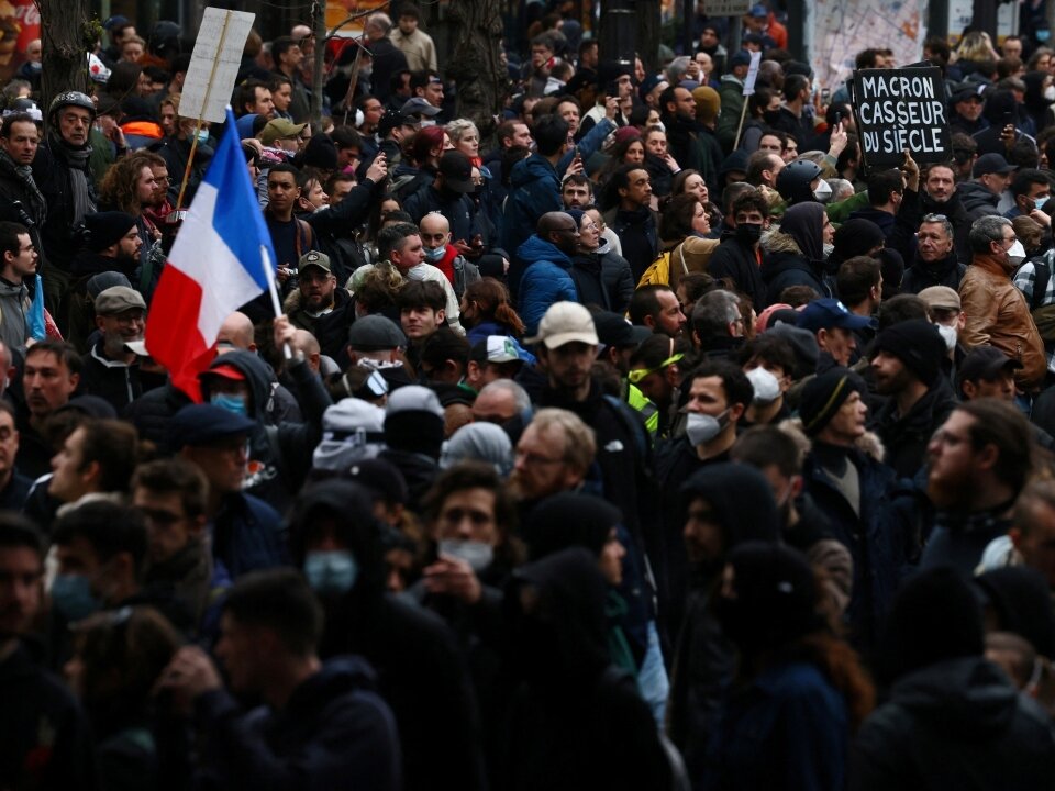    Во Франции продолжаются протесты против пенсионной реформы