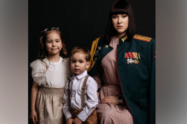 Дарья Гуслякова вместе с детьми записала песню в память о муже. / Фото предоставлено героем публикации. / АиФ