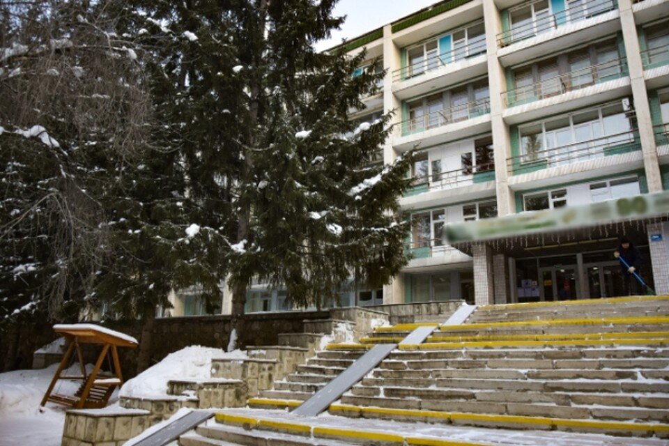    Здравницы выбрасывают в близлежащие водоемы железо, алюминий и даже нефтепродукты. Алена МАРТЫНОВА, КП-Новосибирск