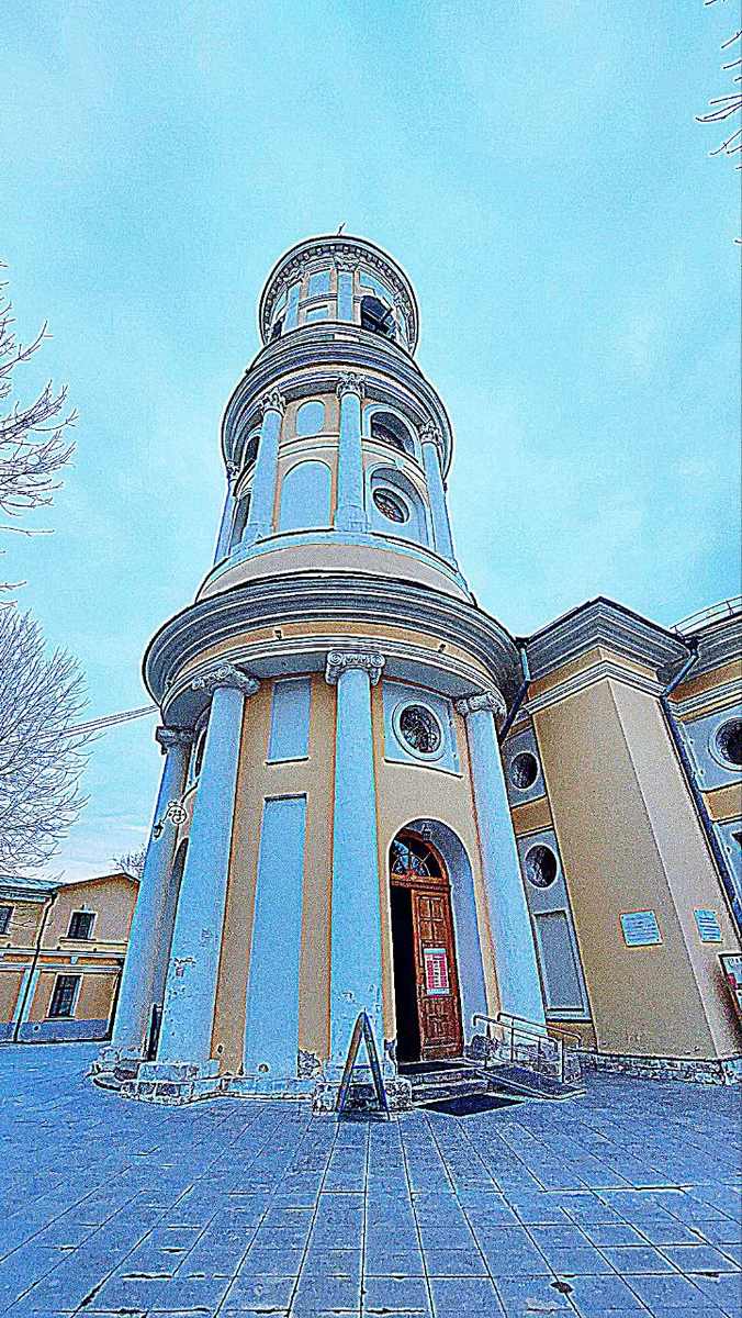 Трехъярусная колокольня, карандашный рисунок с фото, из личного архива автора статьи, 2023г.