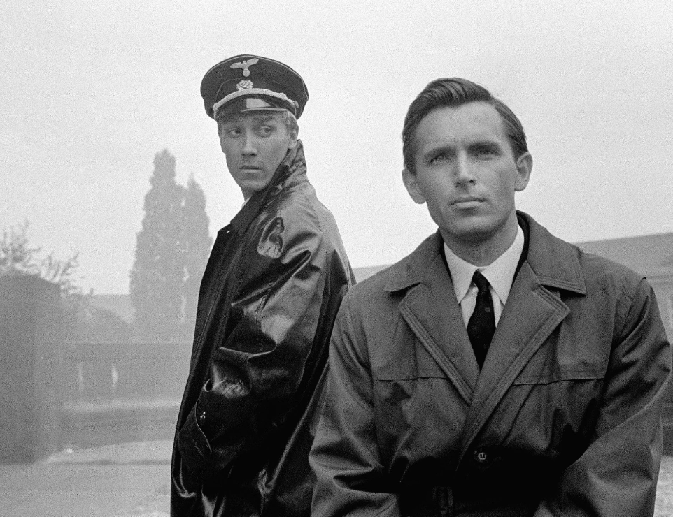 Кадр из фильма «Щит и меч»