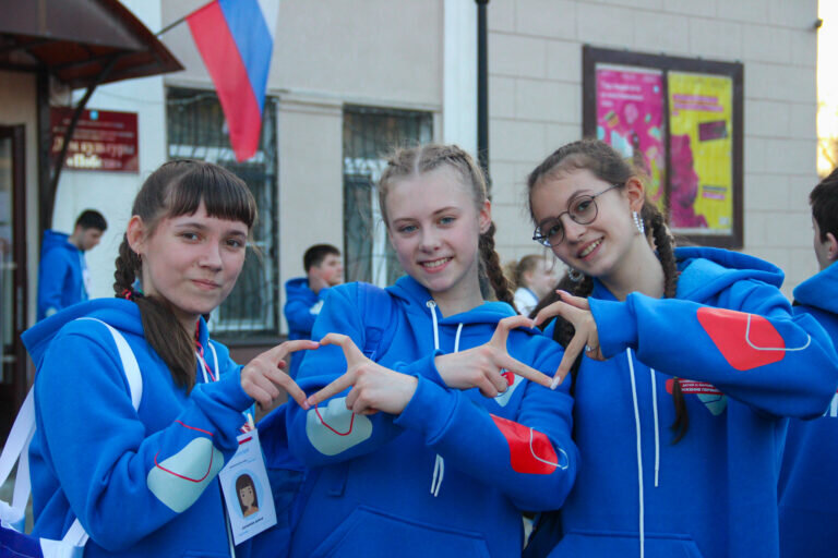    Активисты «Движения первых» проводят весенние каникулы на «Университетских сменах» Кристина Просвиркина