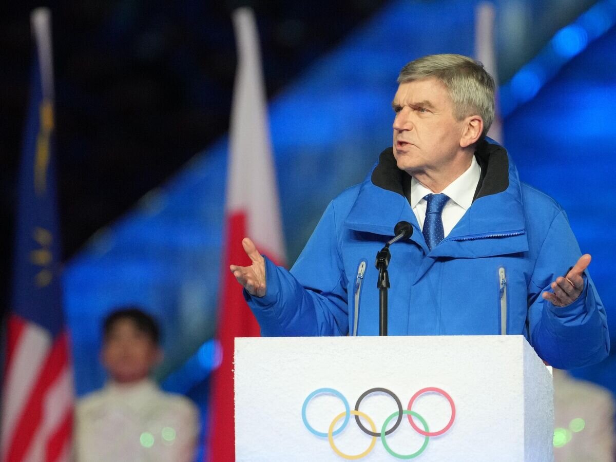    Президент Международного олимпийского комитета Томас Бах выступает на церемонии закрытия XXIV зимних Олимпийских игр в Пекине© РИА Новости / Павел Бедняков