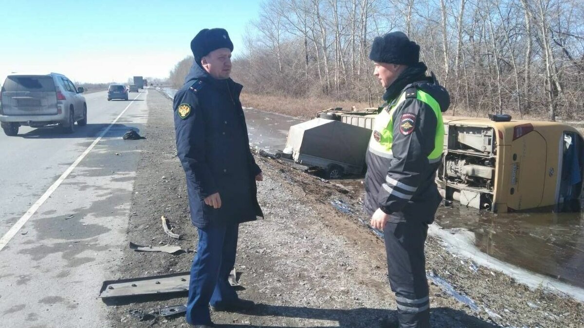 Один погибший и восемь пострадавших в аварии с пассажирским автобусом |  Atas.info | Дзен