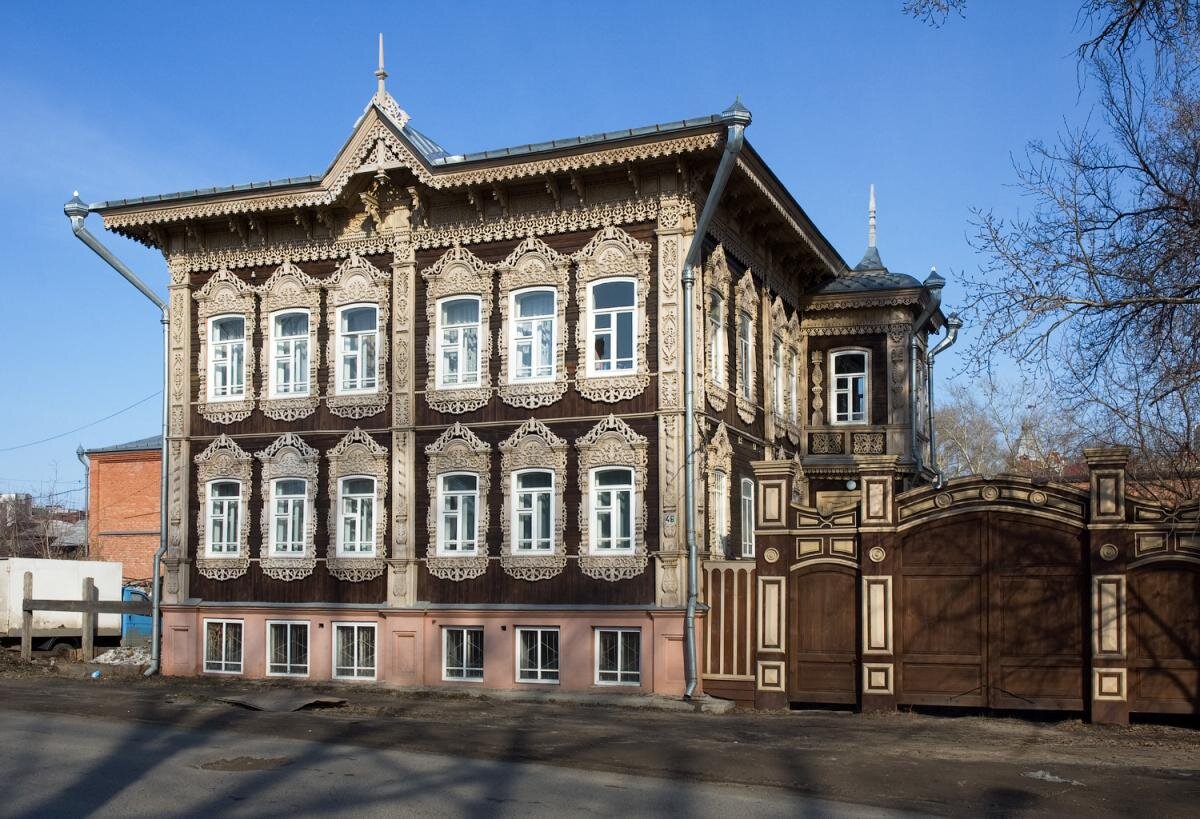 фото из интернета. Достопримечательности деревянного Томска. Дом спасли от сноса и реставрировали в 2007 году