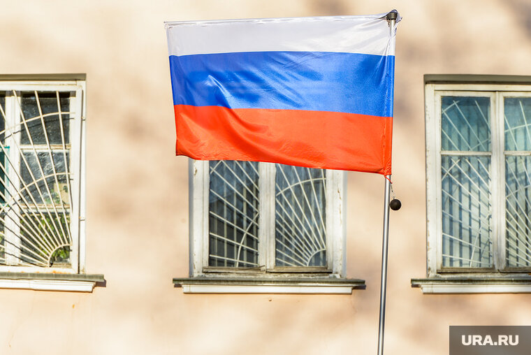    Над администрацией Артемовска водрузили флаг РФ, пишет пресс-служба Пригожина