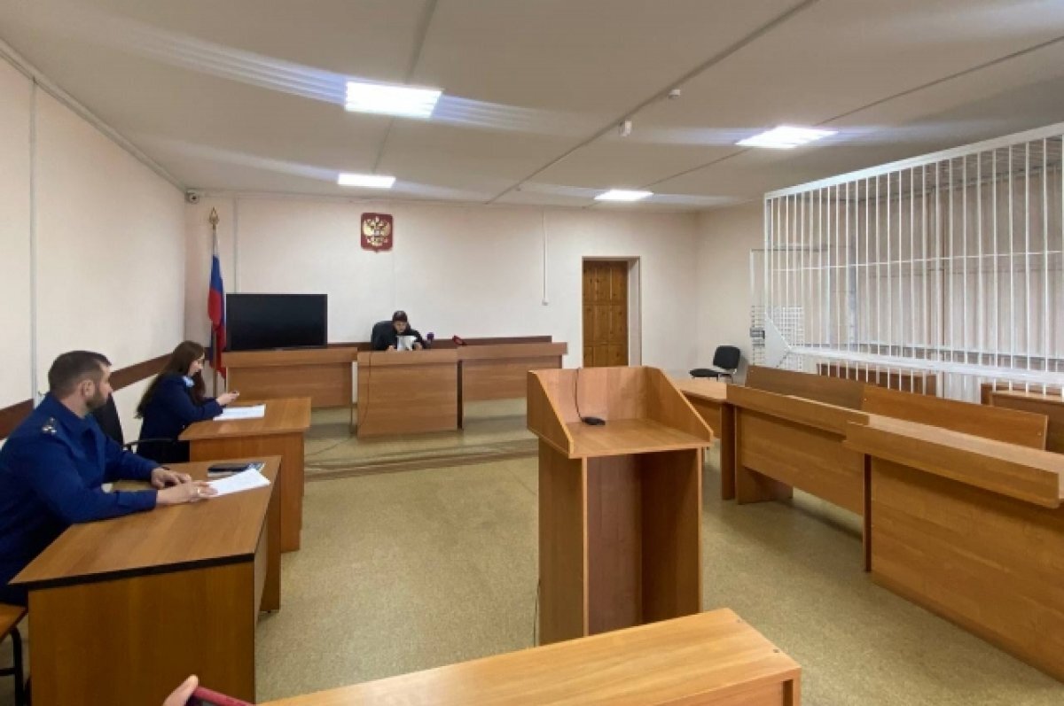    В Новосибирске с бывших работников мэрии взыскали более 13 млн рублей