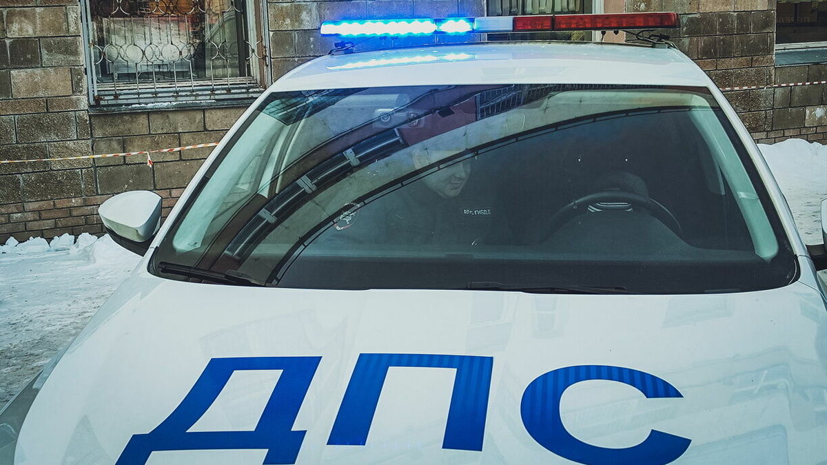    В Ростове-на-Дону продолжаются проверки автомобилей для пресечения перевозки незаконных предметов, сообщил глава городского УМВД Сергей Шпак.