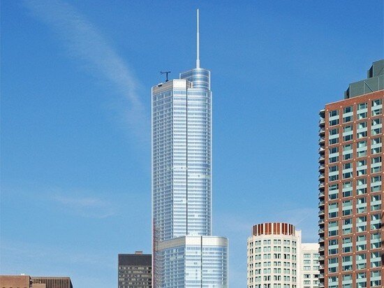    Здание Trump International Hotel and Tower в Чикаго. Фото: Wikipedia.org.