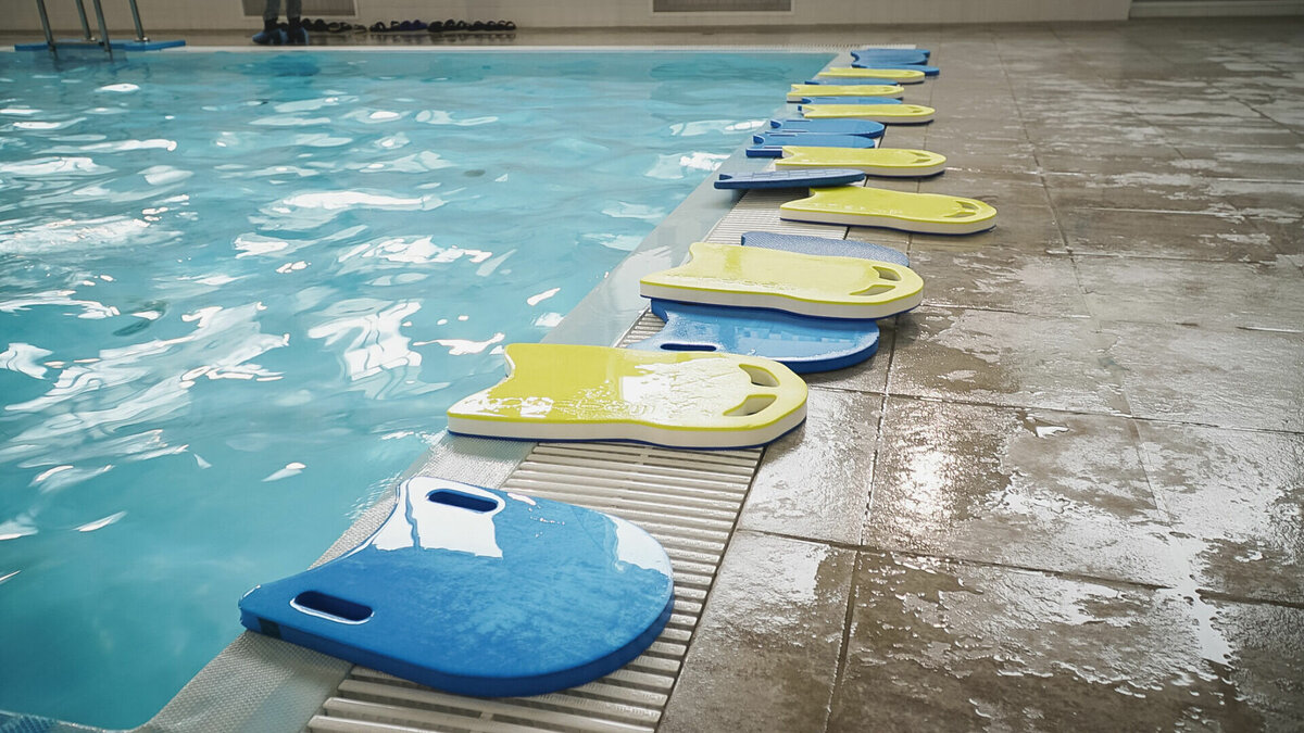     В Ижевске 6 апреля осудили владелицу частного бассейна, в котором в 2021 году получили химическое отравление восемь детей. Об этом сообщила Объединенная пресс-служба судов Удмуртии.