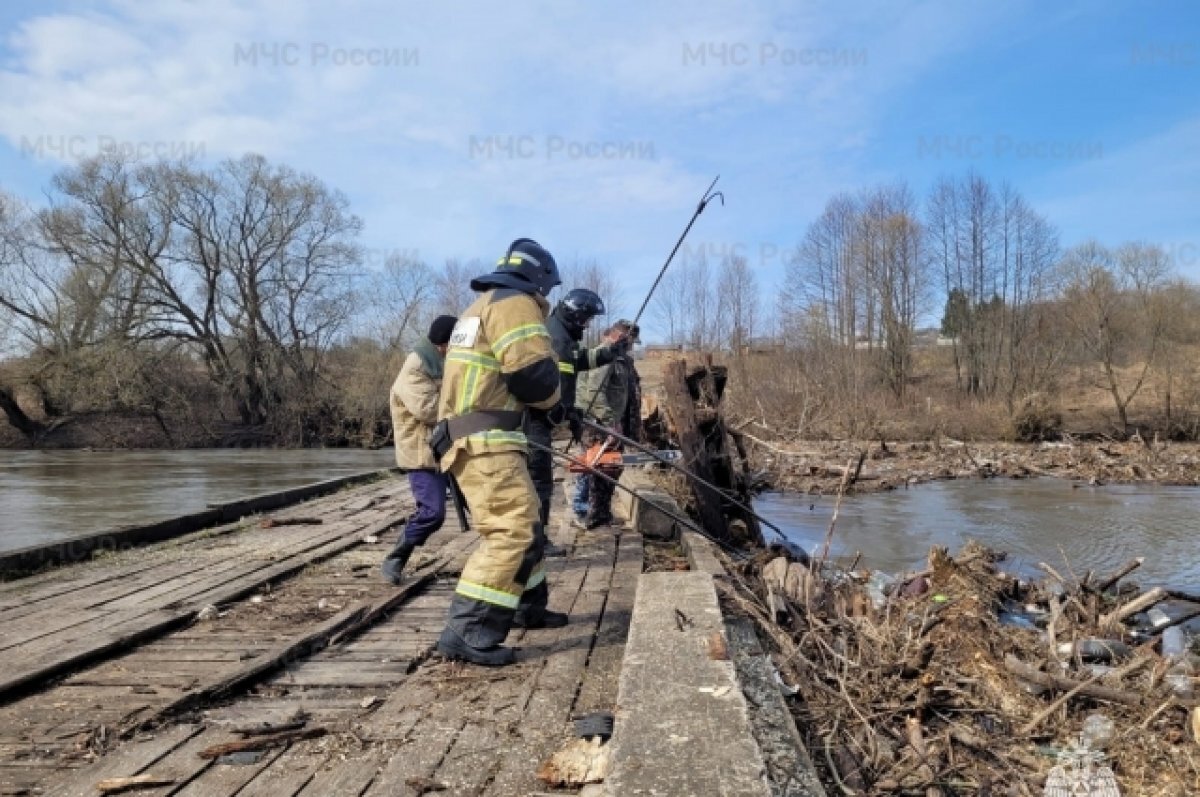    В Тульской области остаются подтопленными три низководных моста