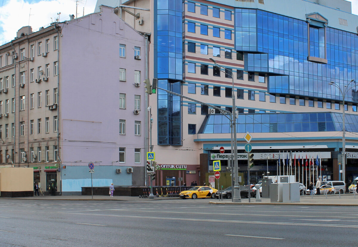 Такой была Москва в 1960-70 годах и так в 2022 выглядят эти места на фото  сделанных с тех же точек | Armen | Дзен