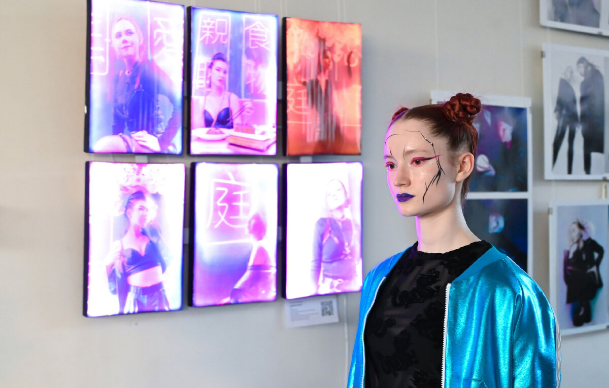 Выставка «Параллель»