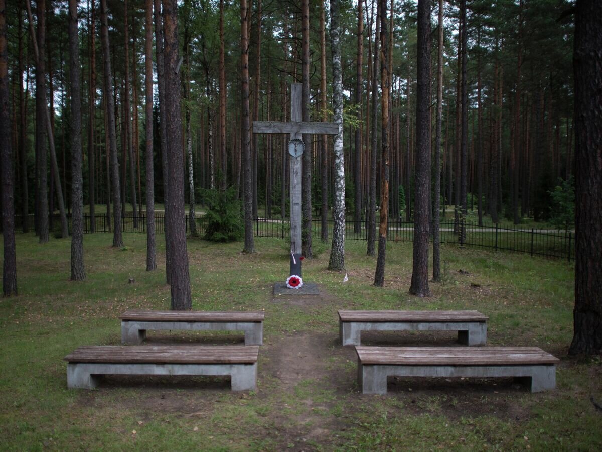    Мемориальный комплекс "Катынь" в Смоленской области© РИА Новости / Илья Питалев