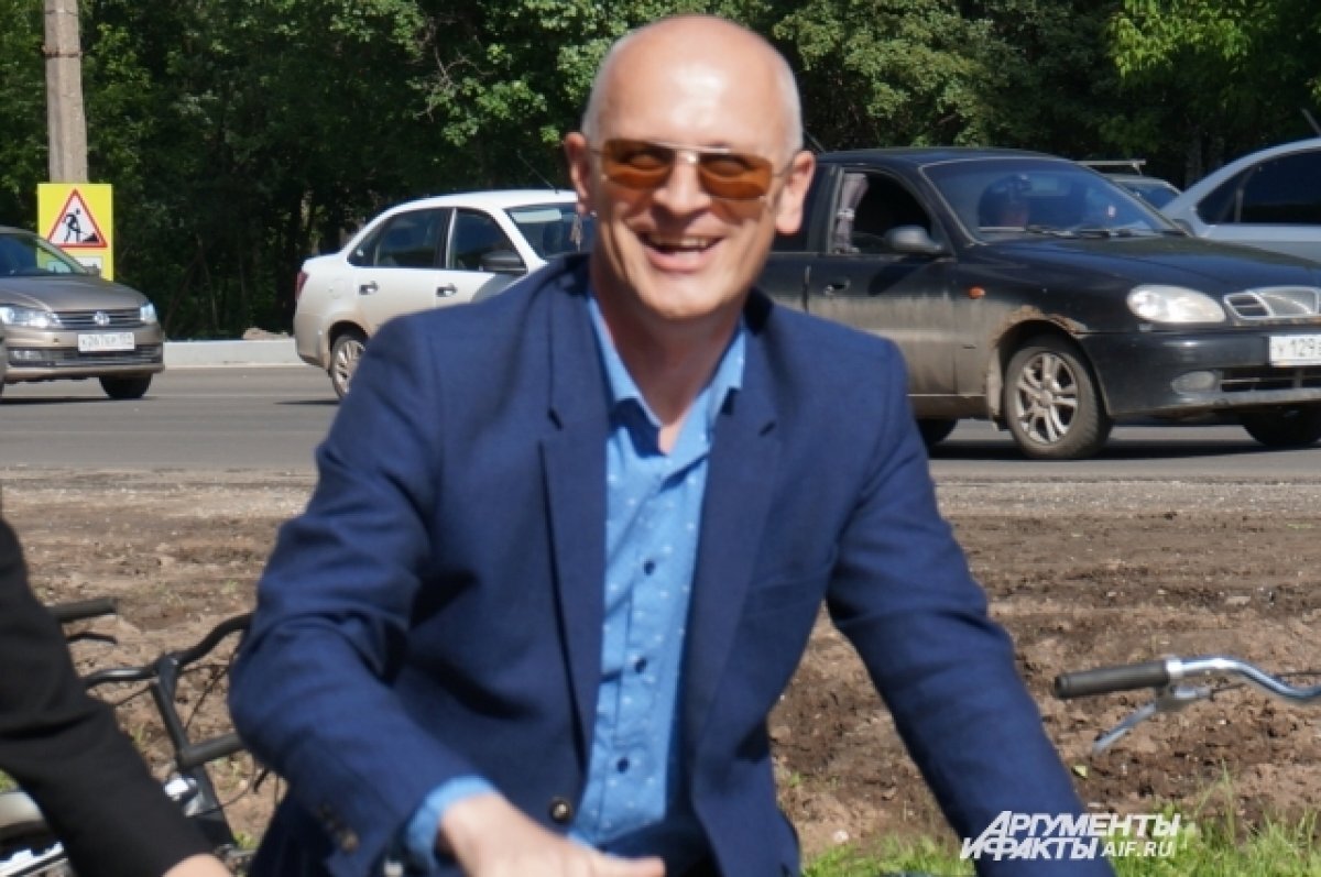    Комитет думы Перми решил освободить от полномочий депутата Захарова