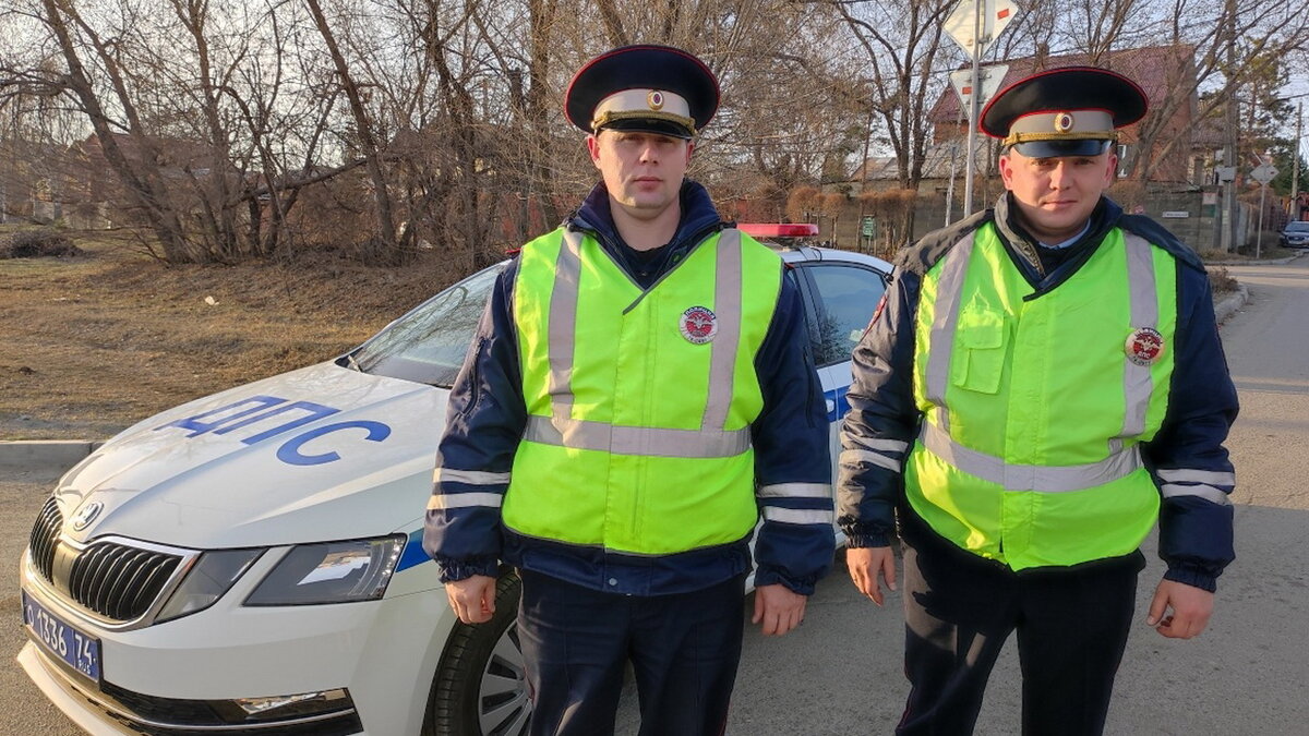 В Магнитогорске сотрудники ГИБДД помогли быстро доставить ребенка в  больницу | РИА Челябинск 24 | Дзен