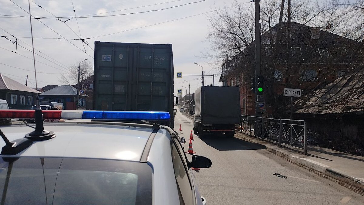 В Новосибирске фура насмерть задавила бабушку на улице Волочаевской |  НДН.ИНФО | Дзен