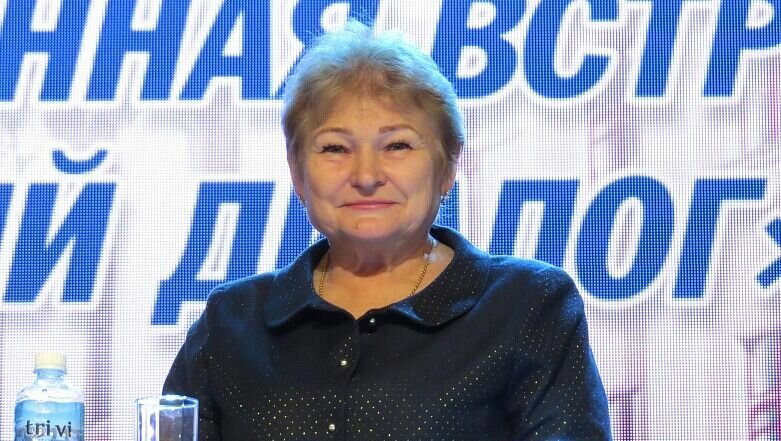     Это Ольга Тен, ранее признанная виновной в совершении преступления, предусмотренного ч. 1 ст. 285 УК РФ («Злоупотребление должностными полномочиями»), получившая штраф с запретом занимать определенные должности.