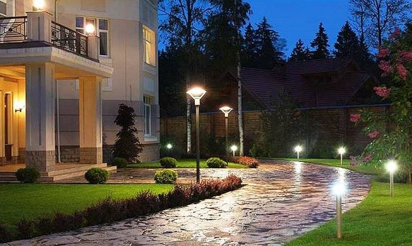 Фонари уличного освещения на дом