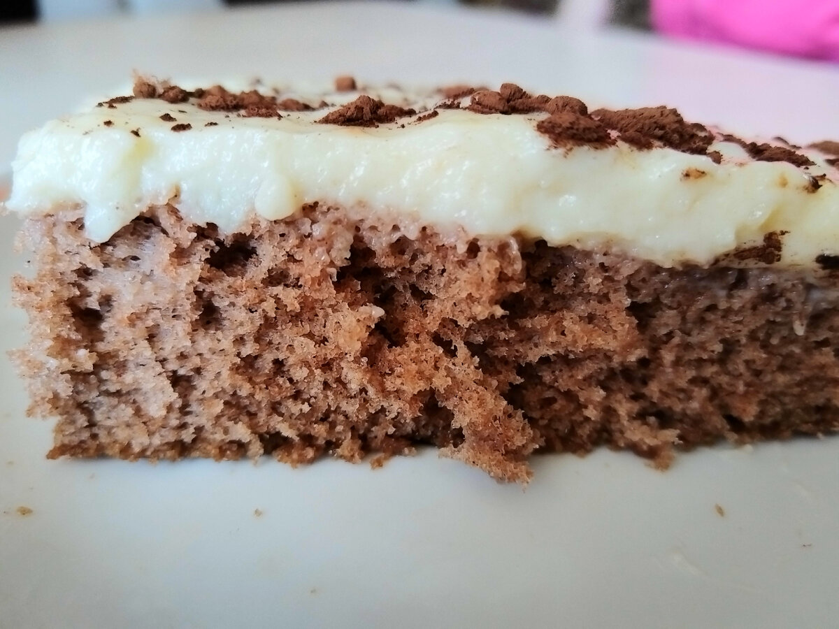 Всем привет! Сегодня хочу поделиться рецептом очень вкусного и нежного пирога, основным ингредиентом приготовления которого является молоко. Обязательно попробуйте его приготовить, рецепт очень простой, справится даже новичок. Итак, Вам понадобится :