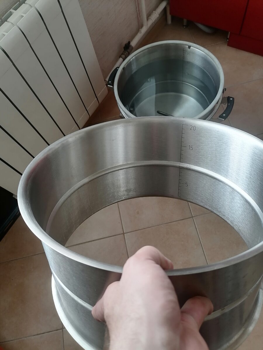 Увеличитель на 20 литров (с хомутом и армированной прокладкой в комплекте).