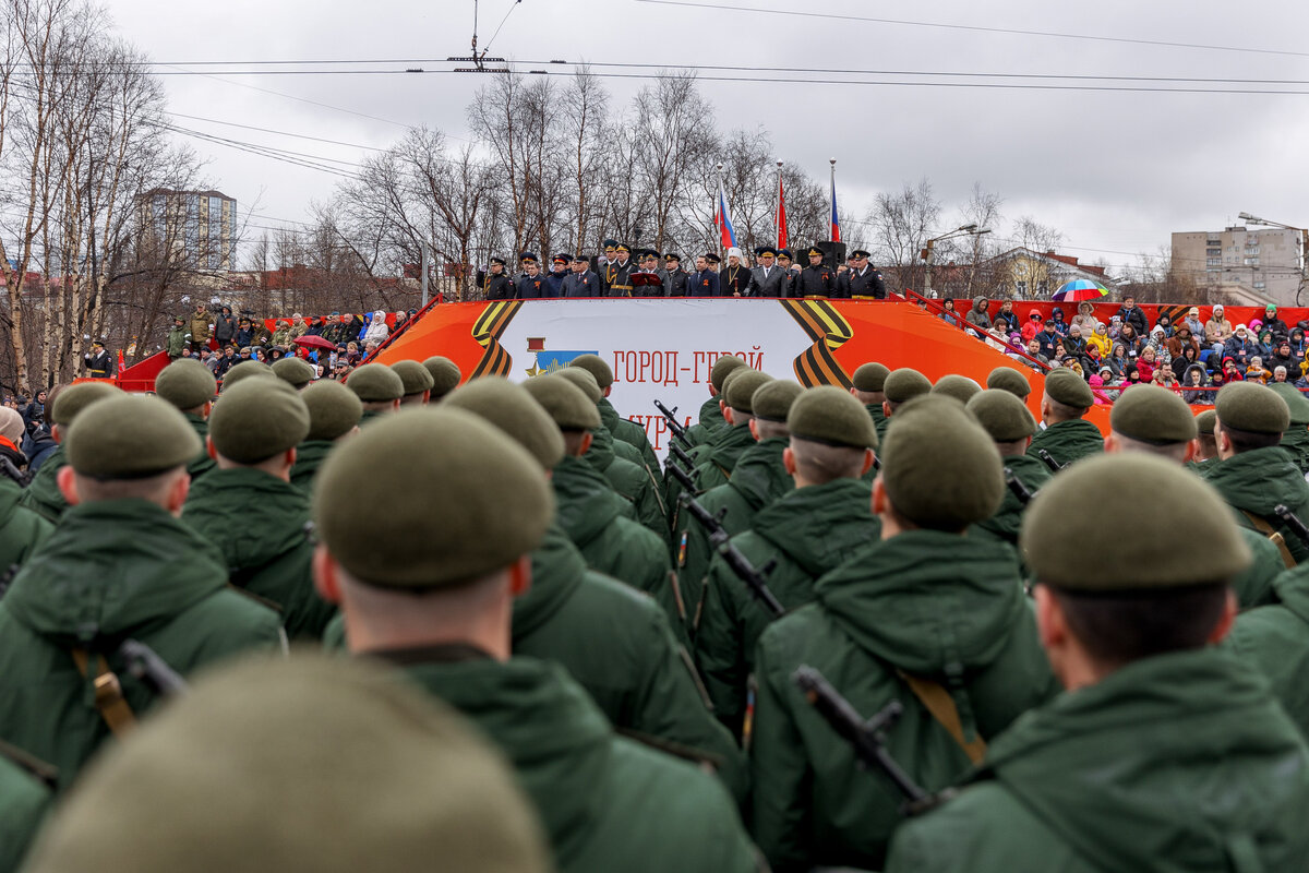 Мурманскому гарнизону. Парад в Мурманске.