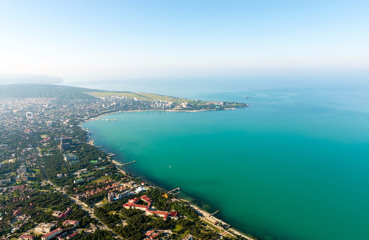 Жив краснодарского края. Геленджик Краснодарский край. Курорты Геленджикской бухты. Геленджикская бухта море. Геленджикская бухта Новороссийск.