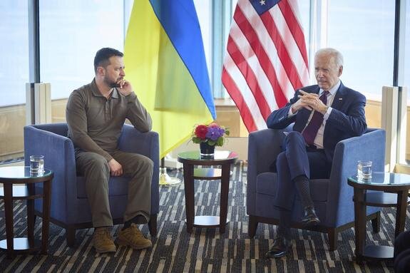    Президент Украины Владимир Зеленский и глава США Джо Байден, Presidential Office of Ukraine / globallookpress.com