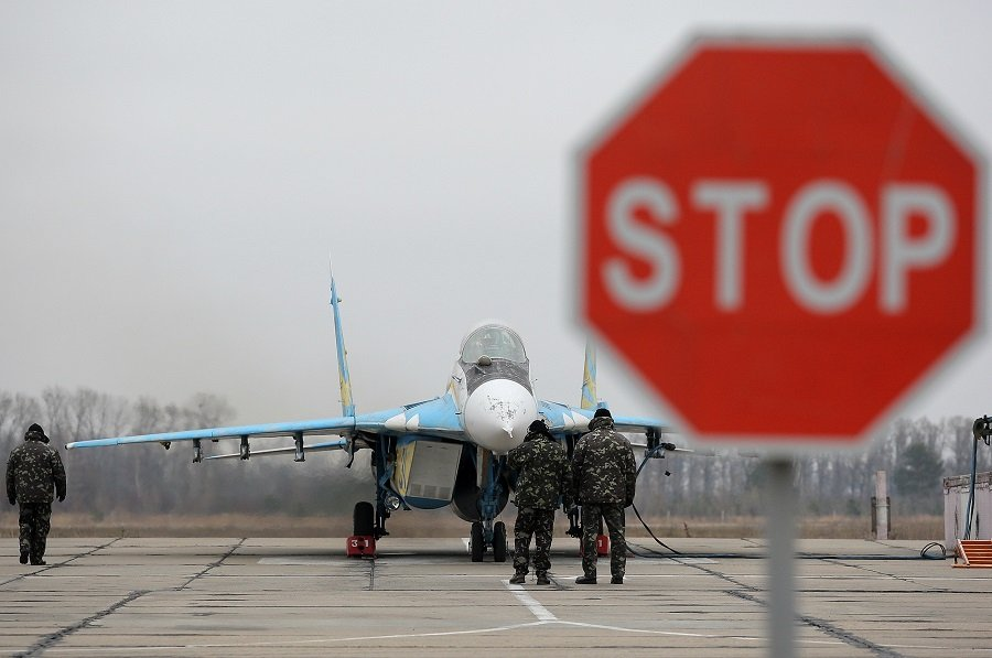 Тренировка летчиков ВВС Украины на военной авиабазе - Фото: Danil Shamkin/Zuma\TASS
