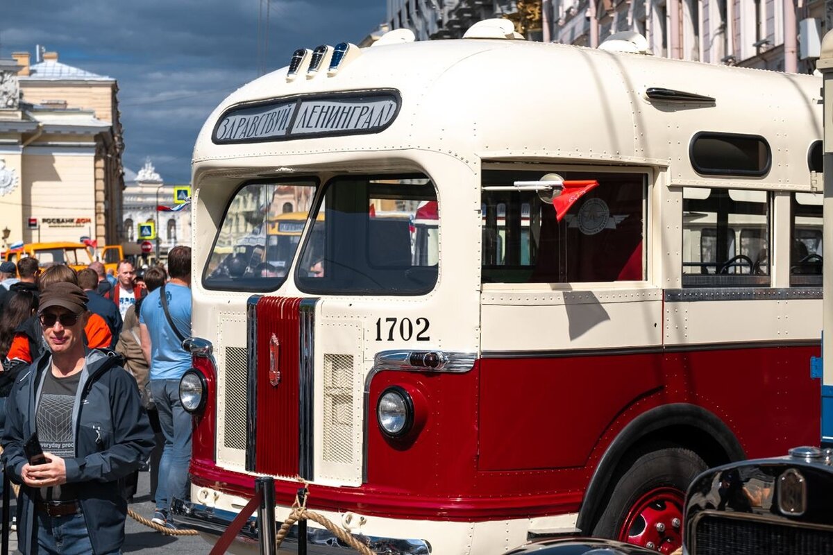Экспозиция ретротранспорта, SPbTransportFest, май 2023