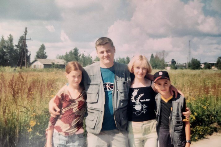  РОДНЯ! ( Ещё сестра, конечно)