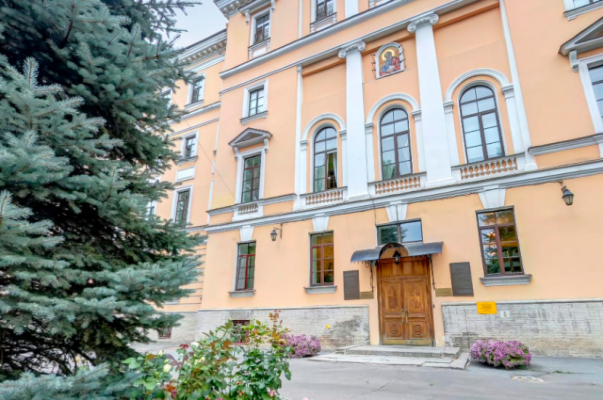    Учатся служить Церкви. Петербургская Духовная Академия открыла двери гостям