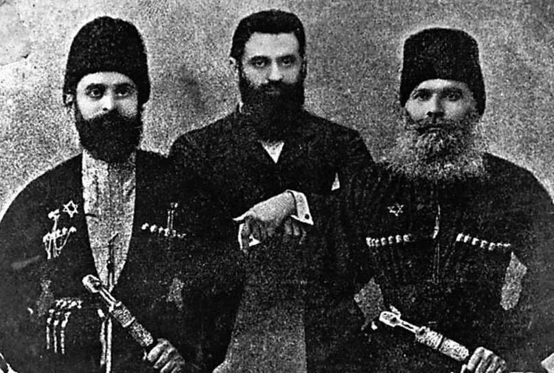 Герцль и дагестанские делегаты Шестого сионистского конгресса (https://jewishmagazine.ru/articles/history/obetovannaya-afrika/)