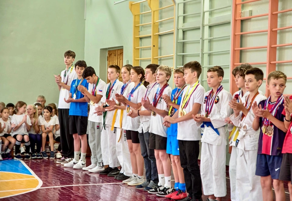 Спорта 14 воткинск. Школьный Владислав.