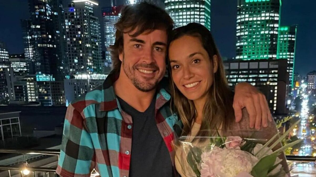 Фернандо Алонсо и Андреа ШлагерФото: Соцсети  📷
