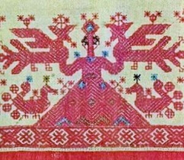 Богиня Берегиня на вышивке, она же Мокошь; здесь и далее в статье используются изображения и фото из открытых источников.