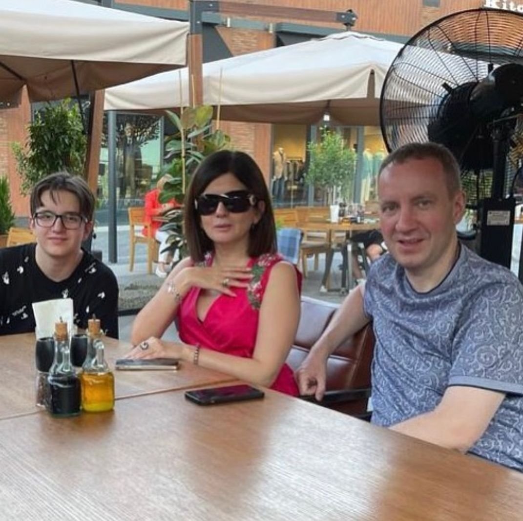  Диана Гурцкая с мужем и сыном. Фото: блог певицы в социальной сети