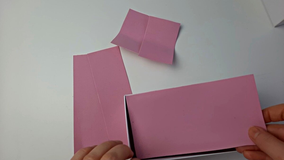 Листайте фотографии вправо