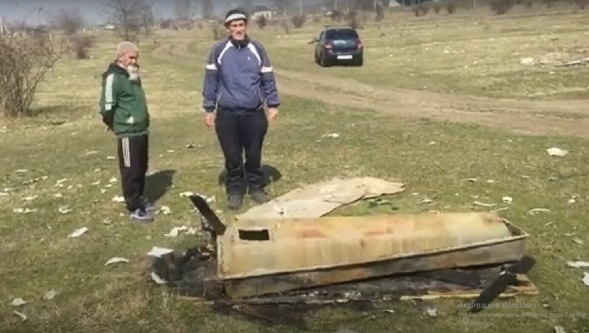     На окраине Нальчика в пойме реки местными жителями обнаружен цинковый гроб, выброшенный кем-то. Об этом сообщил гражданский активист Тагир Дзагаштов.