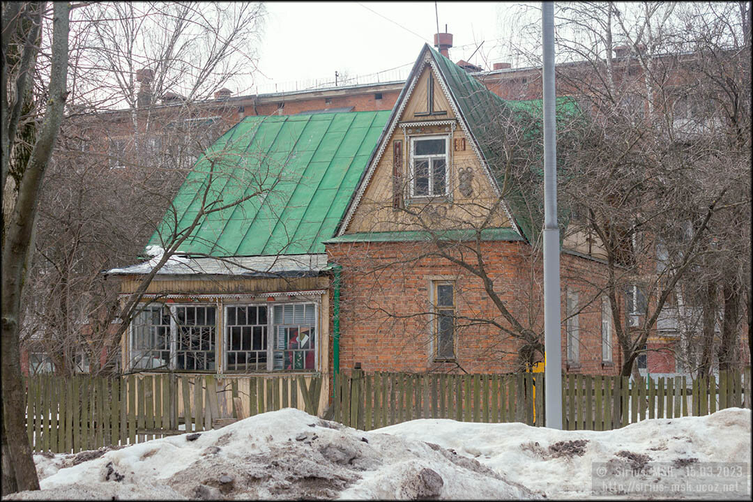 Севанская улица, дом 48а - вид с востока.