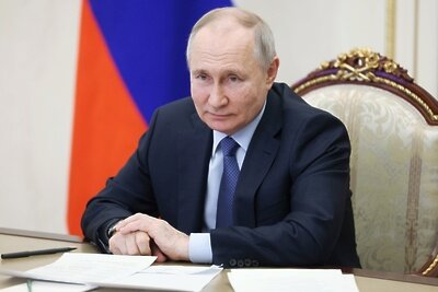    Президент РФ Владимир Путин проводит в режиме видеоконференции совещание по вопросам социально-экономического развития Республики Крым и Севастополя ©Михаил Метцель РИА Новости