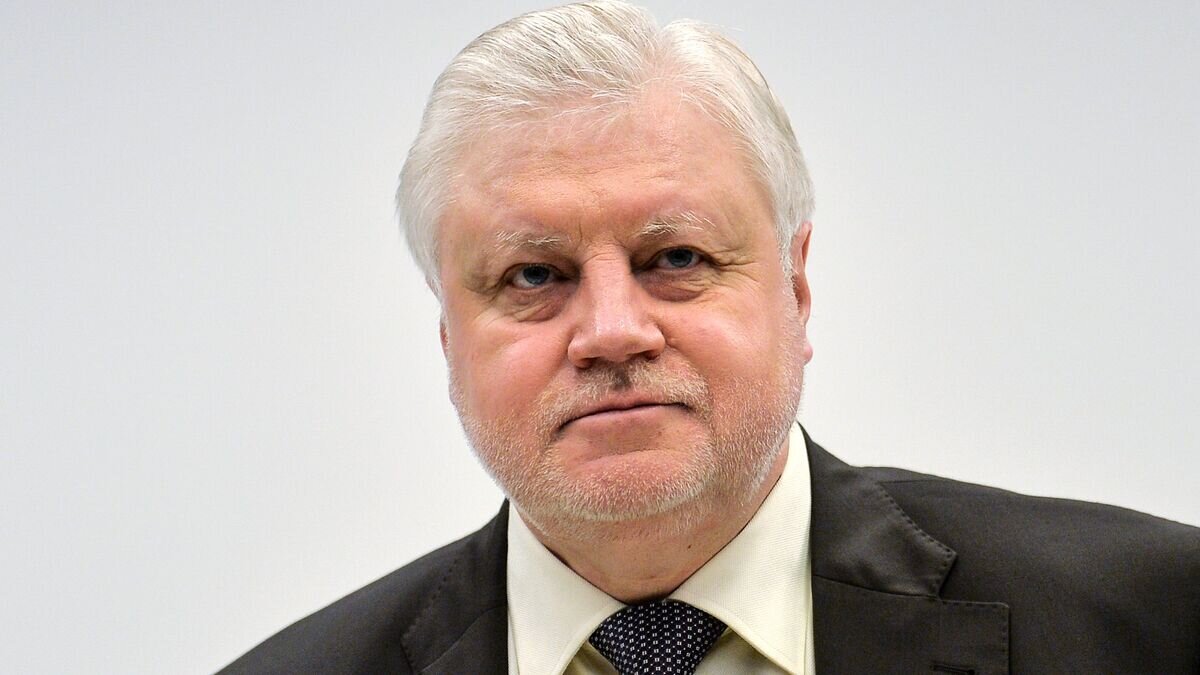    Председатель партии "Справедливая Россия" Сергей Миронов на пресс-конференции по итогам выборов в Государственную Думу РФ© РИА Новости / Владимир Песня