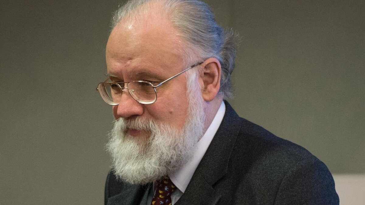    Скончался бывший председатель ЦИК России Владимир Чуров