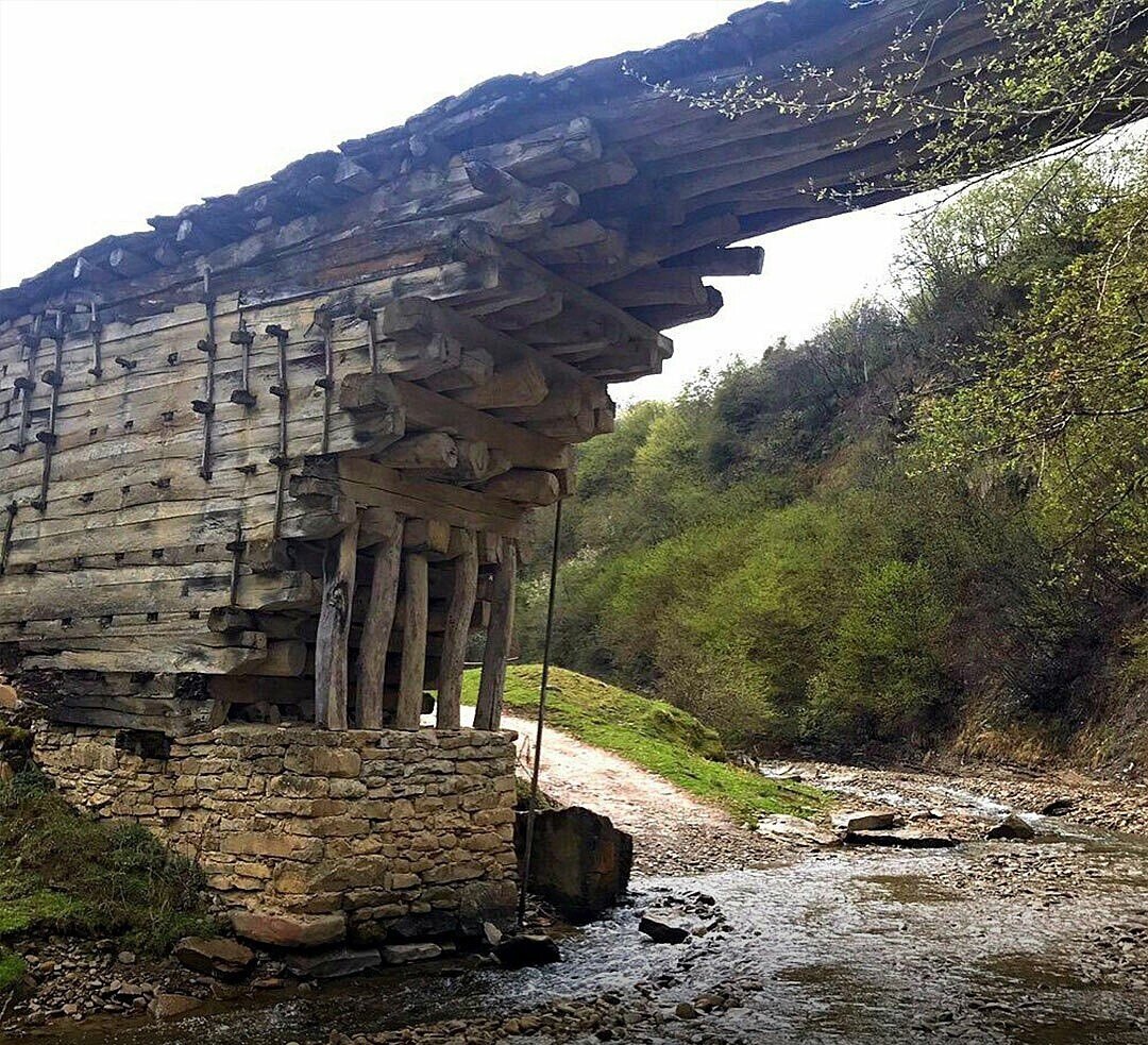 Село Гулли Дагестан деревянный мост