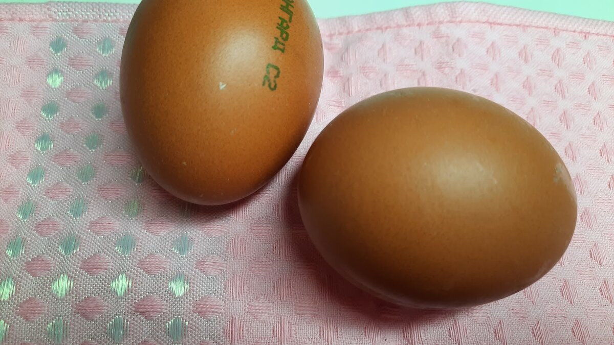 Какие яйца лучше купить. Яйцо стоит. 25 Яиц. Какие яйца хорошие. Яйца не рентабельные.