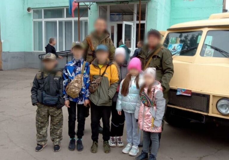    Бойцы «Барс-13» передали детям Луганска гуманитарную помощь от оренбуржцев Марина Шарт