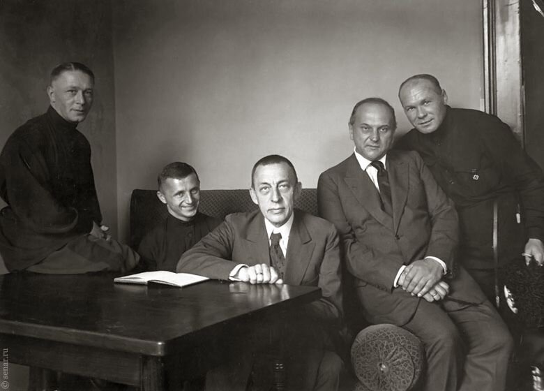 Сергей Рахманинов, Сергей Жаров и артисты Донского казачьего хора (1927)