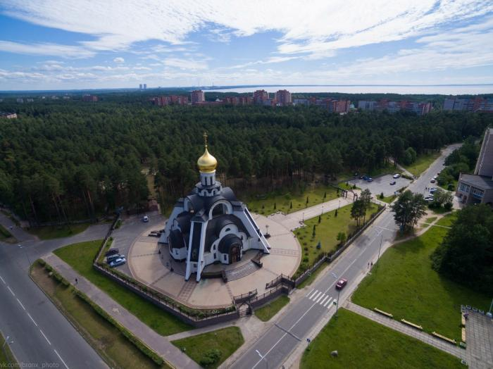 Храм неопалимая купина сосновый бор. Храм в Сосновом Бору Ленинградской области. Собор иконы Божией матери Неопалимая Купина в Сосновом Бору. Церковь Сосновый Бор Ленинградская.